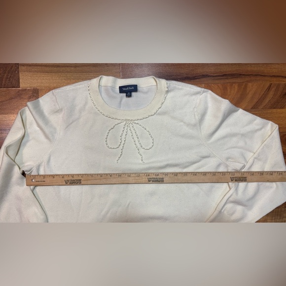 ModCloth Ivory Pearl Bow Neck Sweater Business Size 1X Christmas - Picture 3 of 6